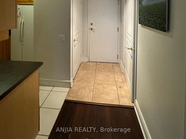 Triomphe-East Tower - 1615 15 Northtown Way - photo 2