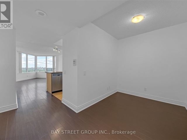 Triomphe-East Tower - 2321 15 Northtown Way - photo 2