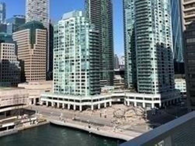 Pier 27 The Tower On The Lake - 1109 25 Queens Quay East - photo 3