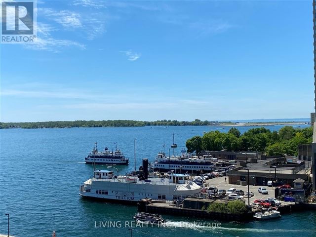 Pier 27 The Tower On The Lake - 324 25 Queens Quay East - photo 2