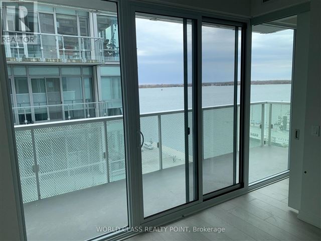 Pier 27 The Tower On The Lake - 910 25 Queens Quay East - photo 3