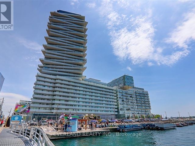 Pier 27 The Tower On The Lake - 3105 25 Queens Quay East - photo 2