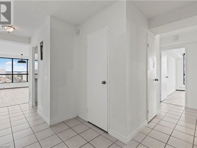 150 Charlton Condos - 1704 150 Charlton Avenue East - photo 3