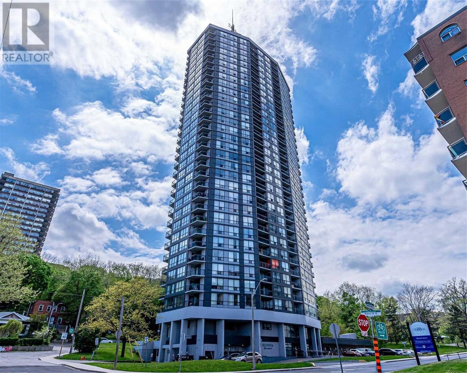 150 Charlton Avenue East, Unit 2101, Hamilton — For sale @ $299,900 ...