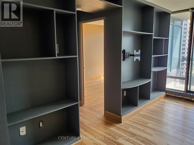 150 Charlton Condos - 2107 150 Charlton Avenue East - photo 2