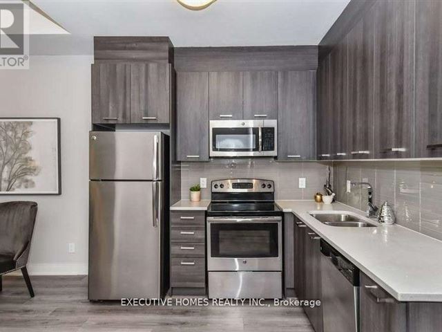 150 Main Condos - 604 150 Main Street West - photo 2