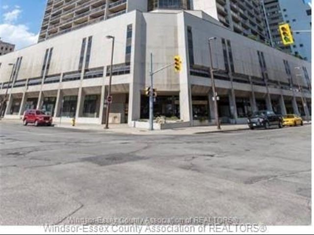 Victoria Park Place - 1801 150 Park Street West - photo 1