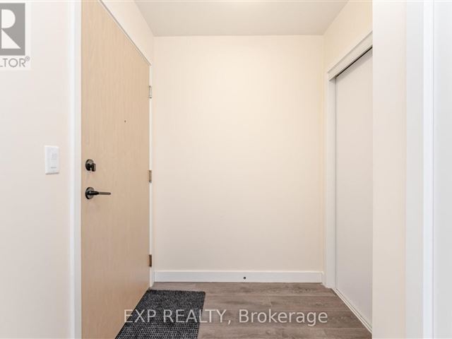 Trafalgar Landing - 113 210 Sabina Drive - photo 2