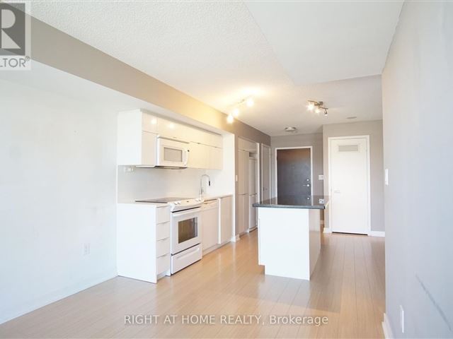 Parade 2 - Cityplace - 317 151 Dan Leckie Way - photo 3