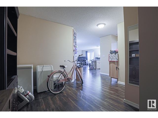 15211 139 ST NW - 301 15211 139 Street Northwest - photo 2