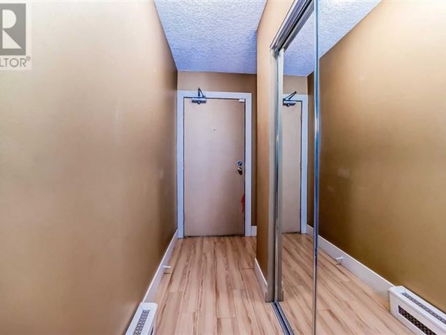 1530 16 Av Sw - 102 1530 16 Avenue Southwest - photo 2