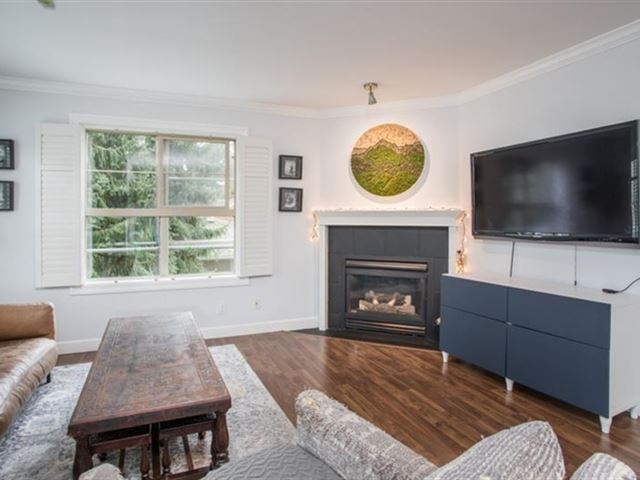 The Berkshire - 208 15325 17 Avenue - photo 1