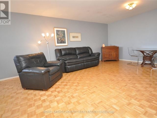 1535 Lakeshore - 1710 1535 Lakeshore Road East - photo 2