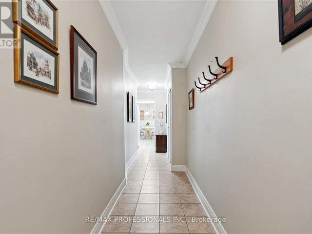 1535 Lakeshore - 808 1535 Lakeshore Road East - photo 2