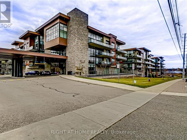 The Craftsman - 227 1575 Lakeshore Road West - photo 1