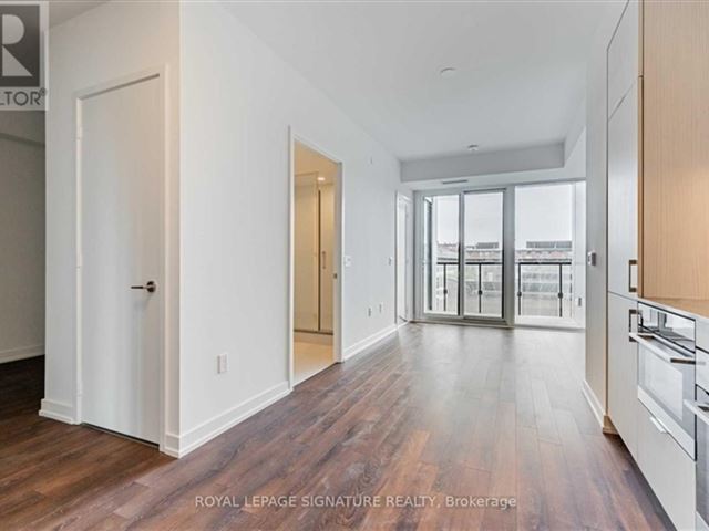 St. Lawrence Condominiums - 522 158 Front Street East - photo 2