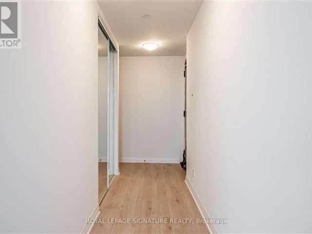 St. Lawrence Condominiums - 511 158 Front Street East - photo 2