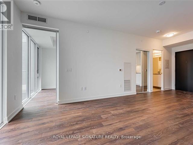 St. Lawrence Condominiums - 611 158 Front Street East - photo 1