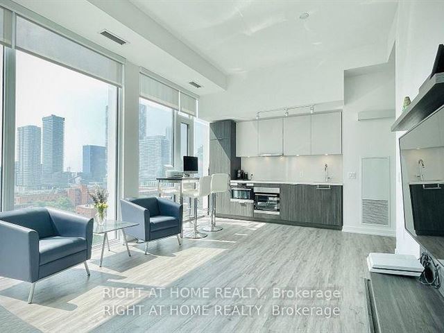 St. Lawrence Condominiums - 1314 158 Front Street East - photo 3