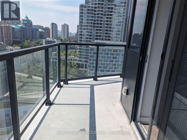 159SW Condominiums - 1309 159 Wellesley Street East - photo 3