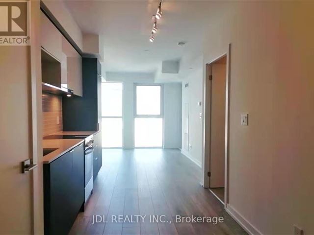 159SW Condominiums - 2611 159 Wellesley Street East - photo 2