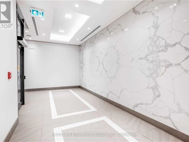 Dream Residences at Yorkdale - 203 16 Mcadam Avenue - photo 2