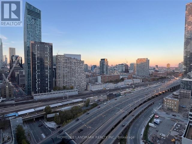 Pinnacle Centre - 2507 16 Yonge Street - photo 3