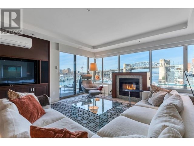 Yacht Harbour Pointe - 507 1600 Hornby Street - photo 1