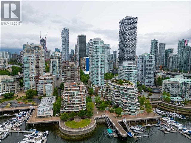 Yacht Harbour Pointe - 403 1600 Hornby Street - photo 1