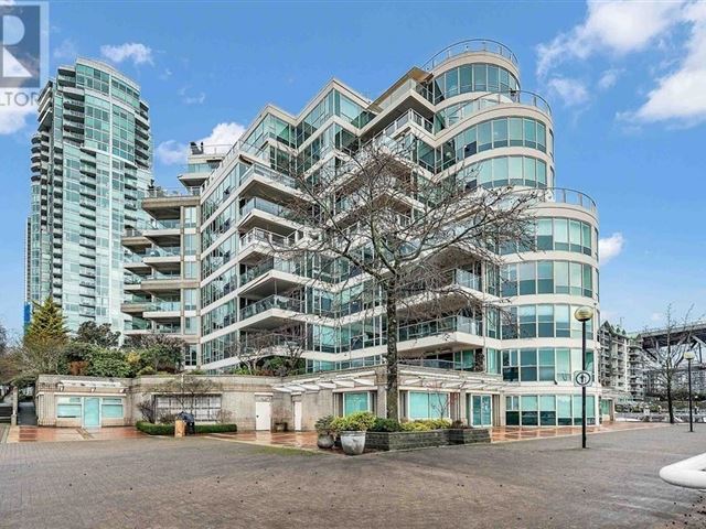 Yacht Harbour Pointe - 203 1600 Hornby Street - photo 1