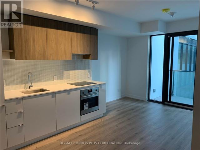 150 Redpath Condos - 726 150 Redpath Avenue - photo 2