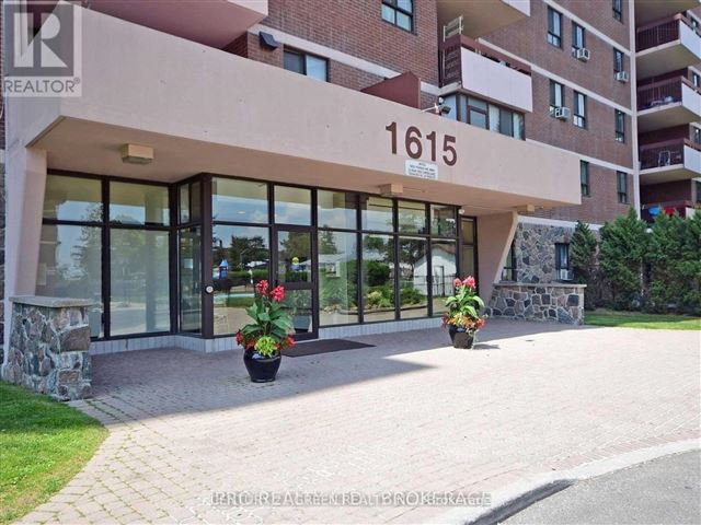 1615 Bloor Condos - 906 1615 Bloor Street - photo 2