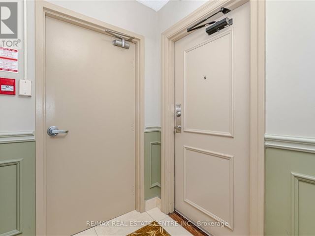 1615 Bloor Condos - 1112 1615 Bloor Street - photo 3