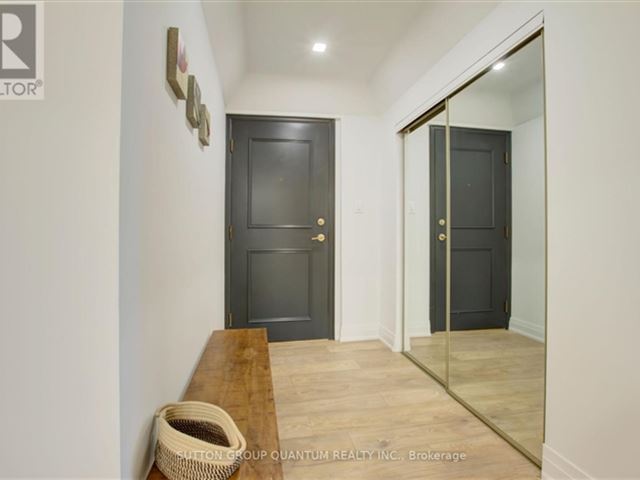 162 Reynolds Street Condos - 204 162 Reynolds Street - photo 2