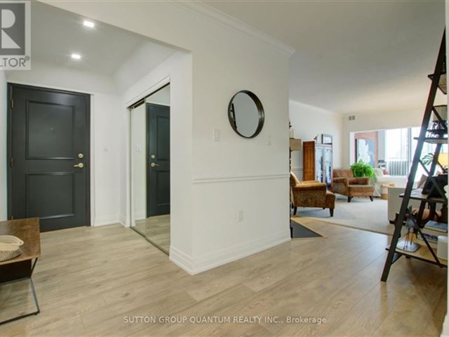 162 Reynolds Street Condos - 204 162 Reynolds Street - photo 3