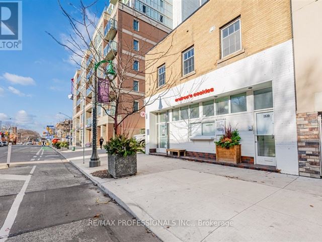 V6 High Park -  1630 Bloor Street West - photo 2