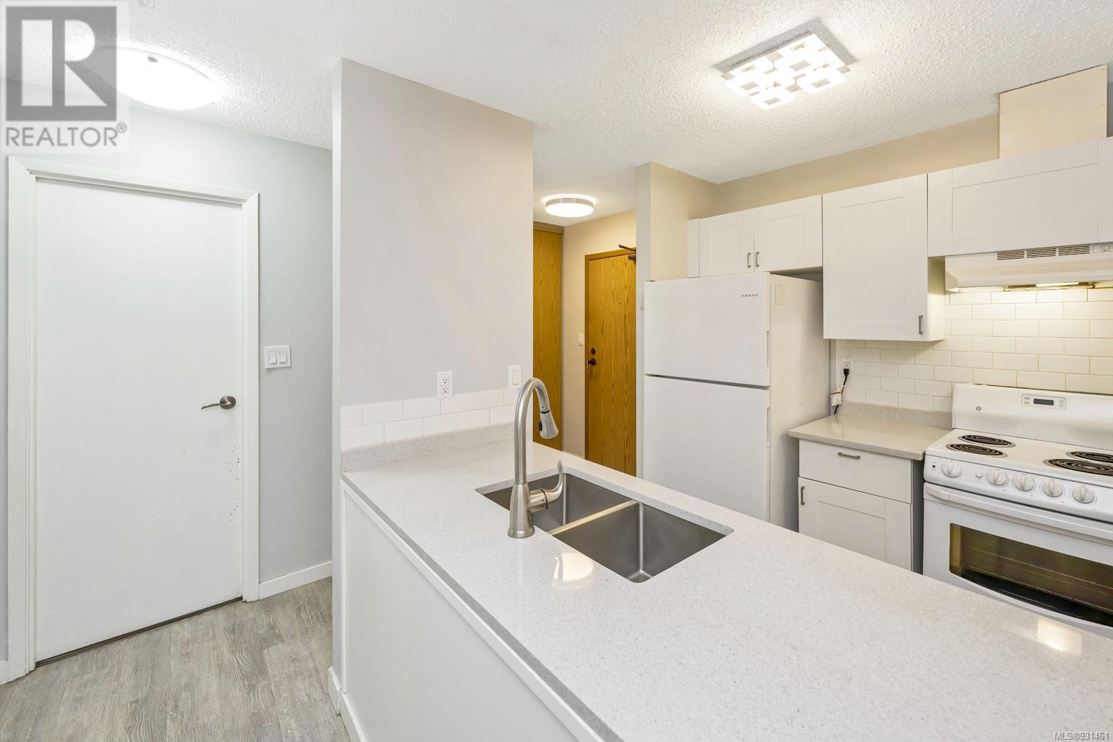 1630 Quadra Street, Unit 306, Victoria — For sale @ $359,000 ...