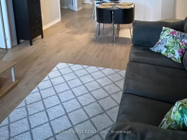 Kenaston Gardens - 2015 17 Barberry Place - photo 1