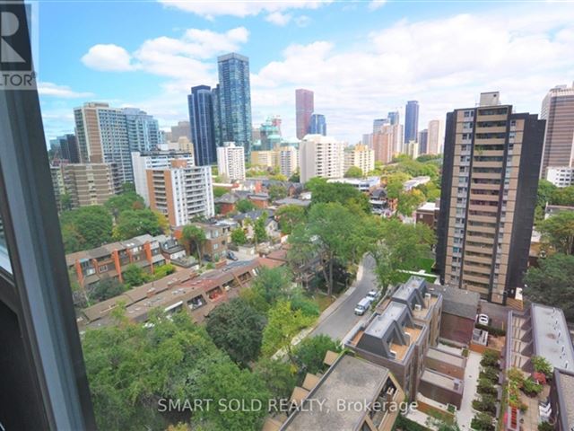 Totem Condos -  17 Dundonald Street - photo 2