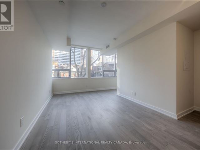 Totem Condos - 203 17 Dundonald Street - photo 3