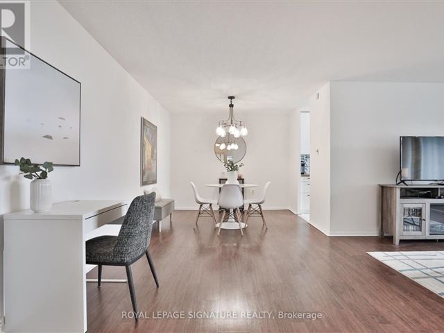 Shaw Towers - 1703 17 Knightsbridge Road - photo 3