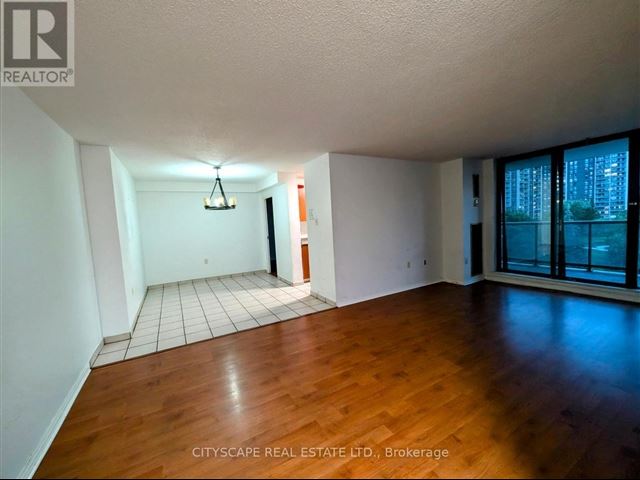 Shaw Towers - 608 17 Knightsbridge Road - photo 2