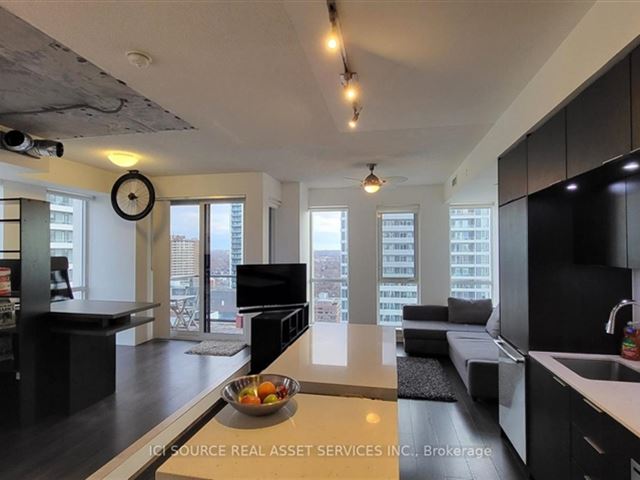 One Park Place North Tower - 2212 170 Sumach Street - photo 2