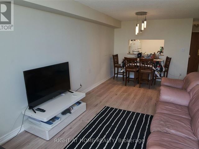 Oasis - 609 1700 Eglinton Avenue East - photo 3