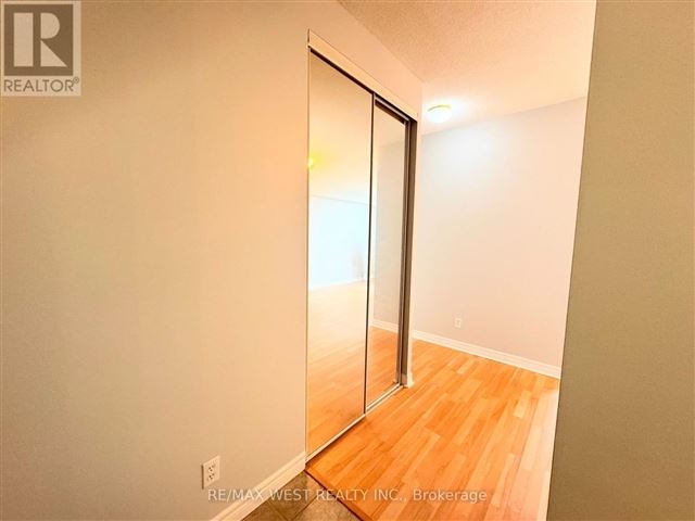 Oasis - ph7 1700 Eglinton Avenue East - photo 2