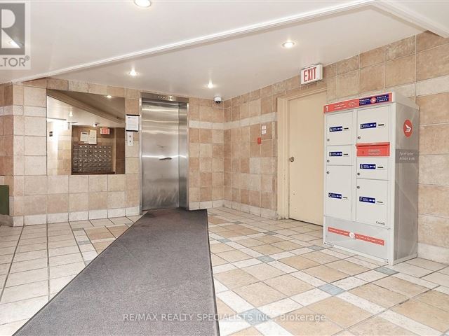 1701, 1703, 1705 Mccowan Condos - 411 1705 Mccowan Road - photo 2