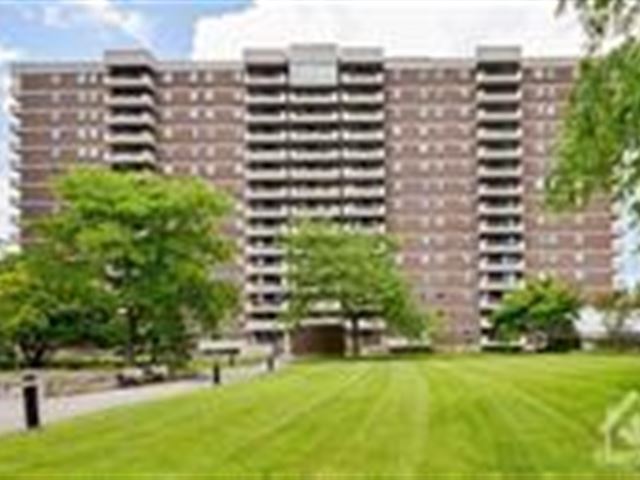 Rosemeadow Condominiums - 610 1705 Playfair Drive - photo 1