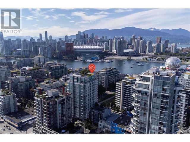 Pinnacle on The Park False Creek - 1703 1708 Ontario Street - photo 3