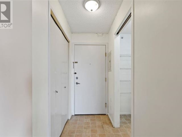 1717 60 St Se - 426 1717 60 Street Southeast - photo 1