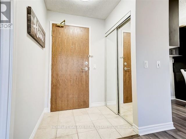 Oasis - Soleil - 307 1730 Eglinton Avenue East - photo 2